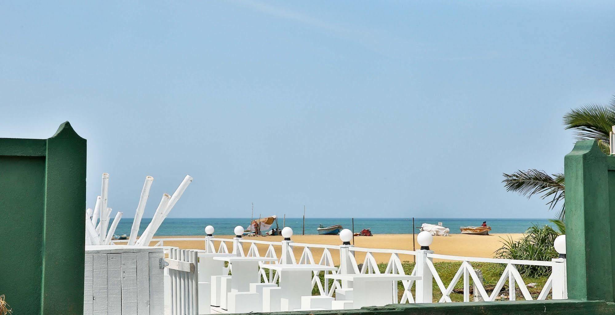 The Reef Beach Hotel Negombo Ngoại thất bức ảnh